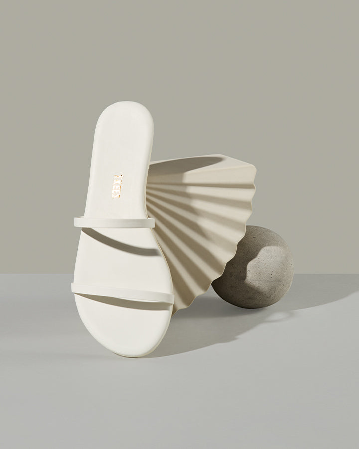 Gemma Leather Sandals in Cream | TKEES Hot Sale