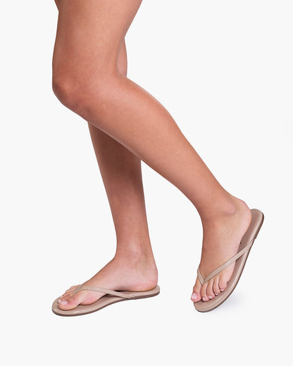 Lily Glosses Leather Flip Flops in Custard | TKEES Classic