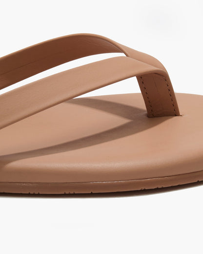 Boyfriend Leather Flip Flops in Pout | TKEES Quality