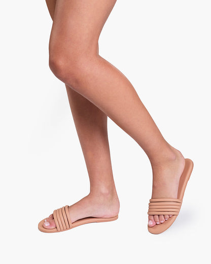 Serena Leather Slides in Pout | TKEES Popular