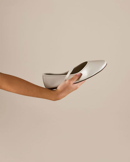 Reese Ballet Flat in Cream | TKEES Everyday