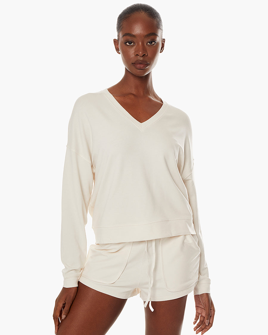 Matinée-de-Tennis-V-neck - Cream  | TKEES Value