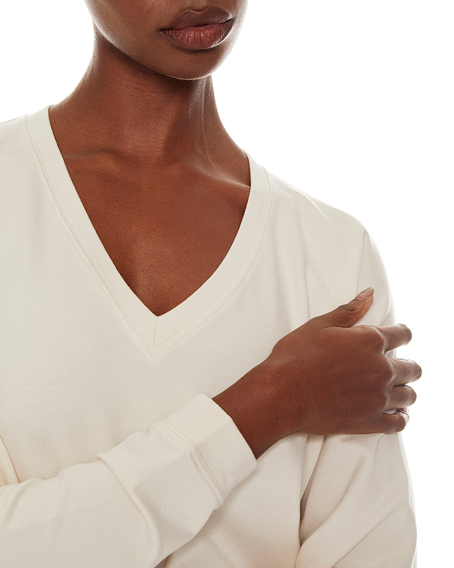Matinée-de-Tennis-V-neck - Cream  | TKEES Value
