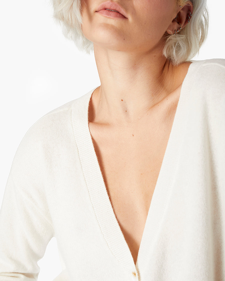 Cashmere V-Neck Cardigan  | TKEES Classic
