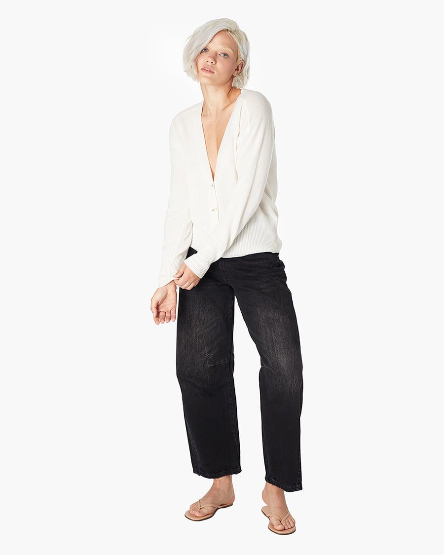 Cashmere V-Neck Cardigan  | TKEES Classic
