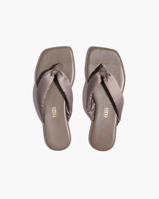 Lennon Leather Flip Flops in Pewter | TKEES Signature
