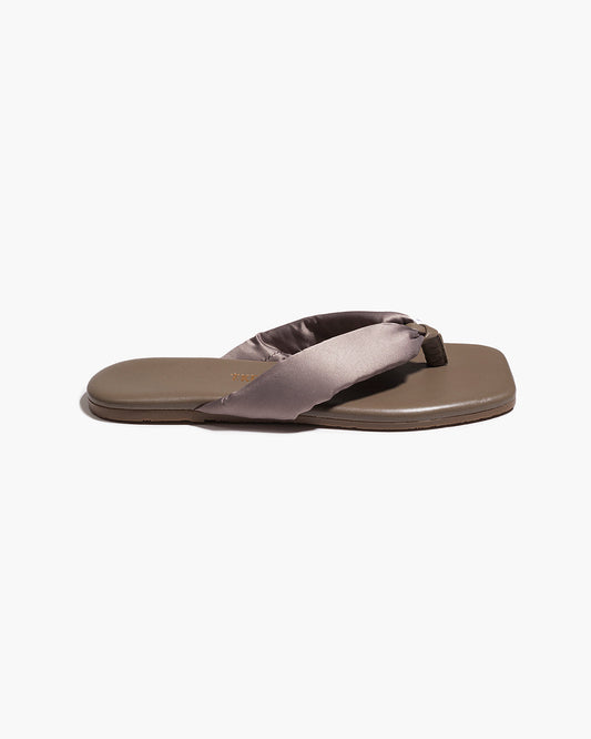 Lennon Leather Flip Flops in Pewter | TKEES Signature
