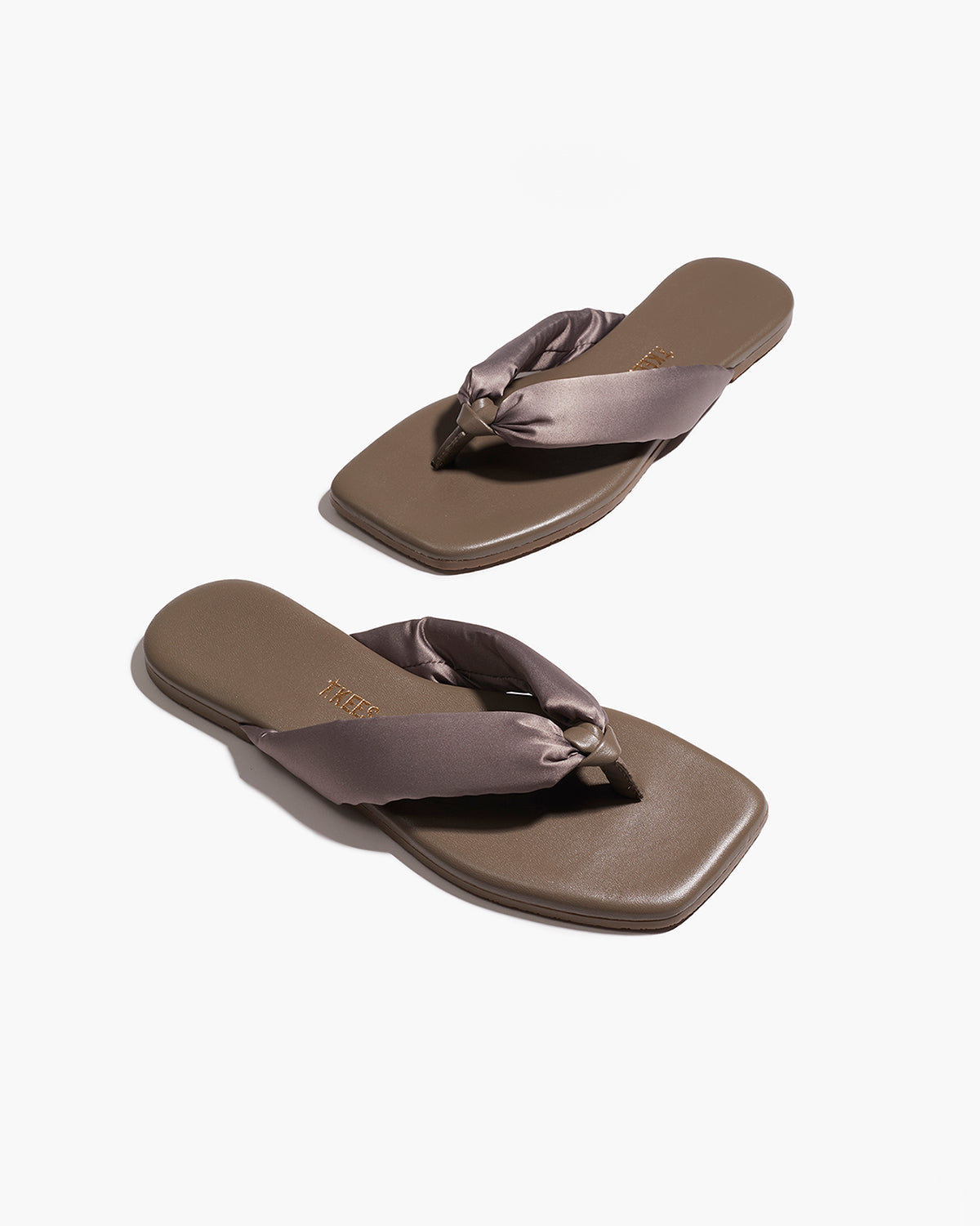 Lennon Leather Flip Flops in Pewter | TKEES Signature